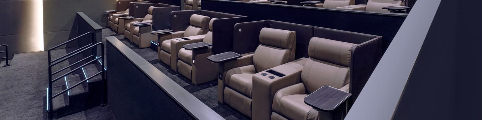 https://empire-image.empirecinemas.com/S3/uploads/gallery/1764853604211-premiere02.jpg